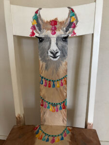 Chairity: LlamaMia Large Chair